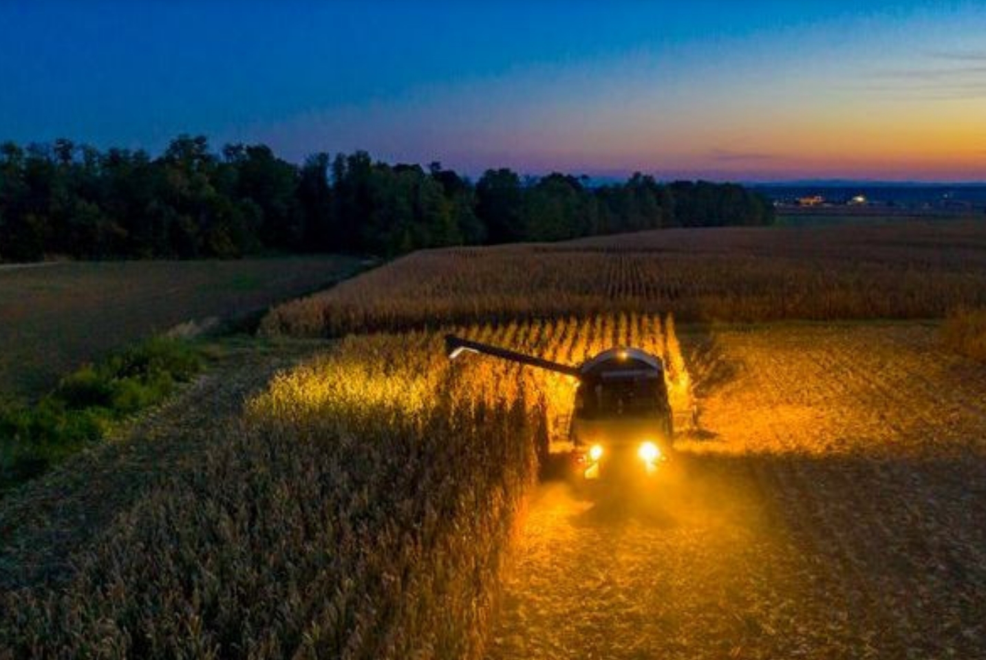 U.S. and Canadian Tractor and Combine Sales Decline in September 2026